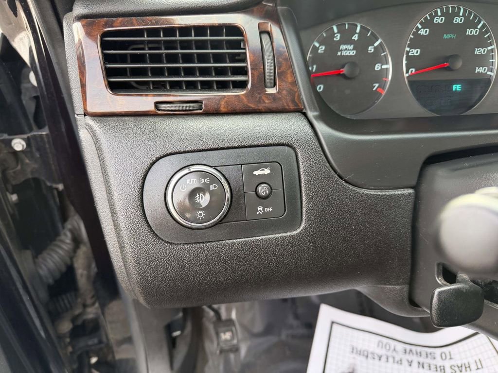 Used 2012 Chevrolet Impala LTZ image 28
