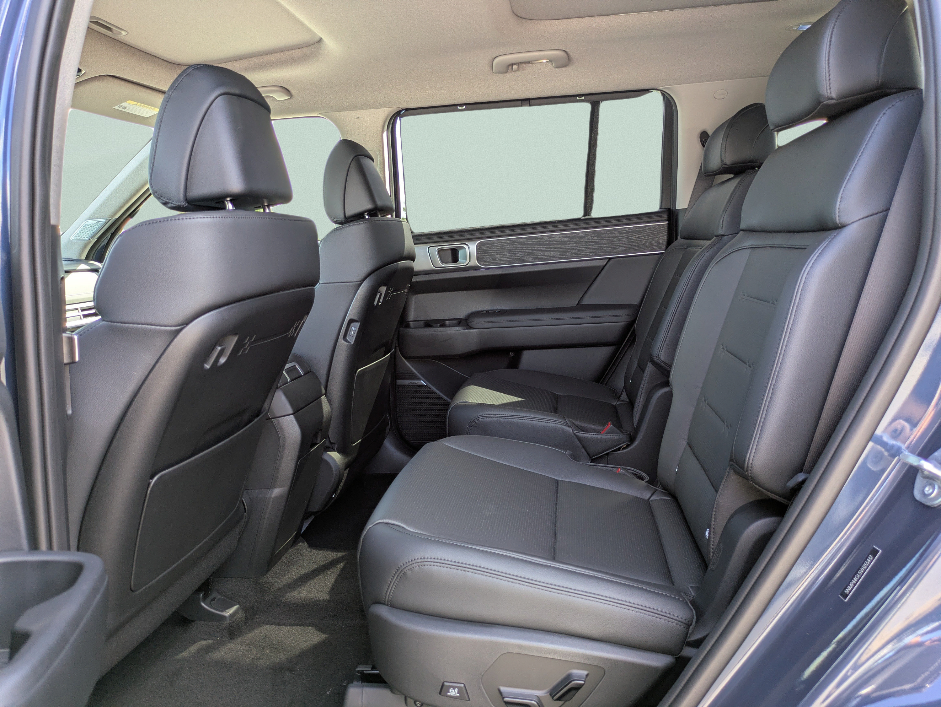 New 2027 Hyundai Santa Fe Limited FWD image 11