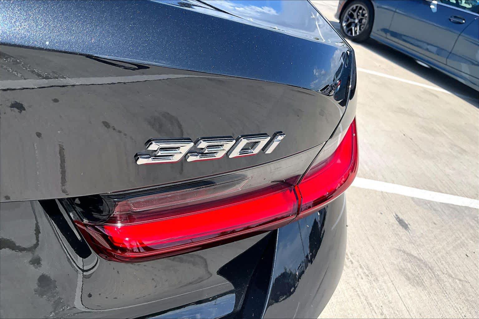 Used 2025 BMW 330i Sedan RWD image 9