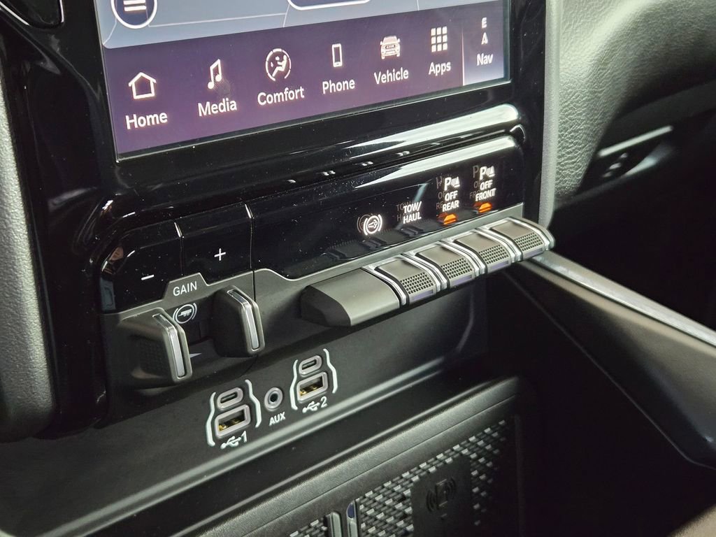 Used 2025 RAM 2500 Laramie w/ Night Edition image 18