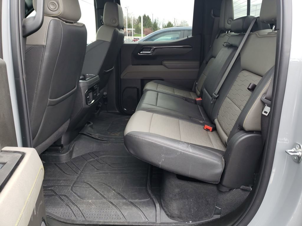 Used 2025 Chevrolet Silverado 1500 ZR2 w/ Technology Package image 25