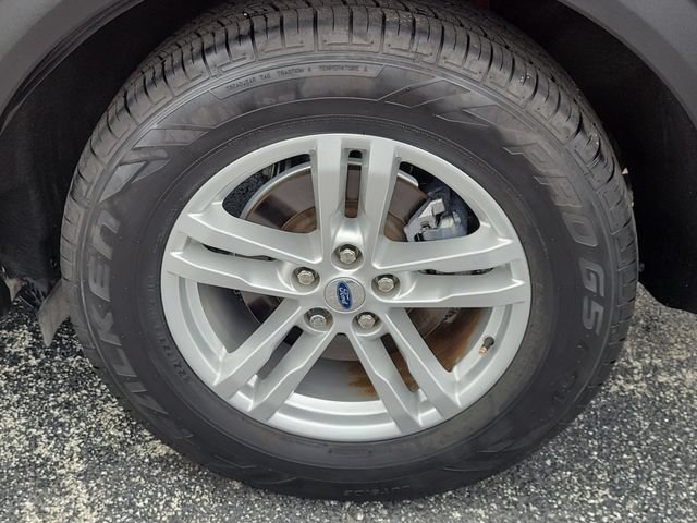 Used 2023 Ford Explorer XLT RWD image 7