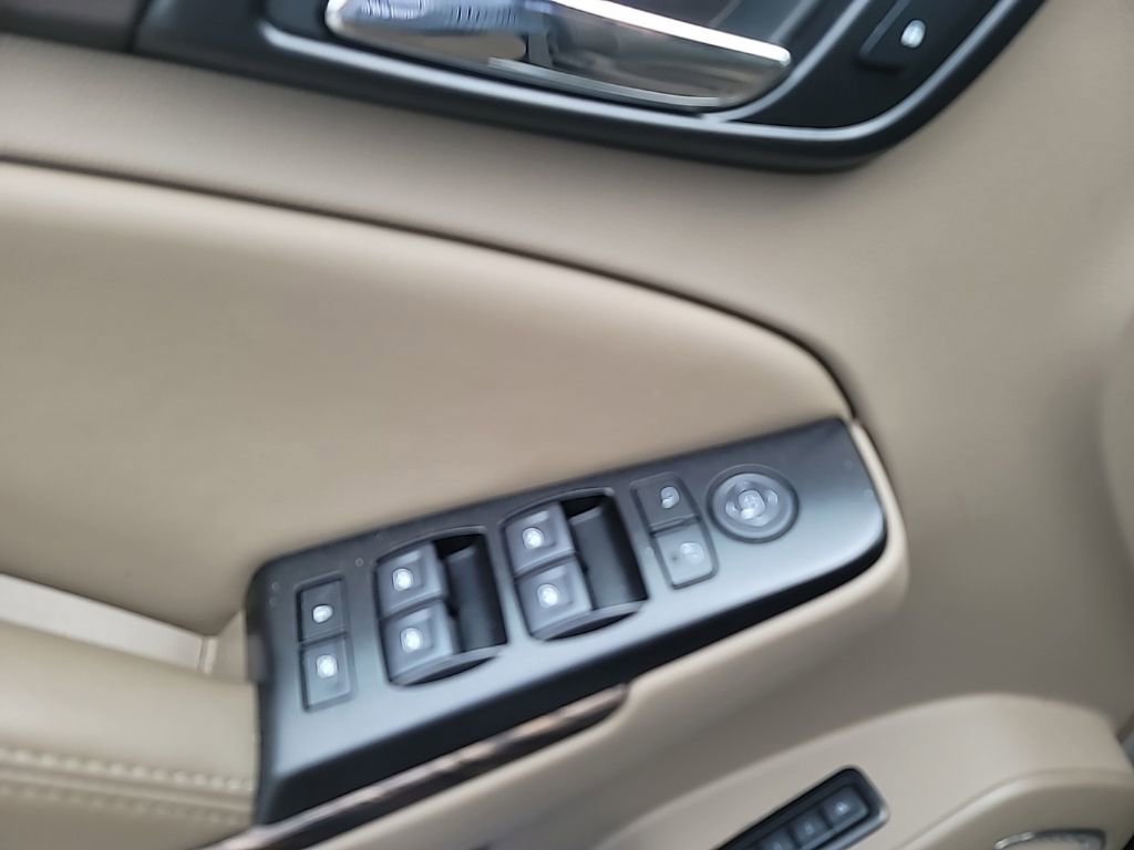 Used 2019 GMC Yukon SLT RWD image 12
