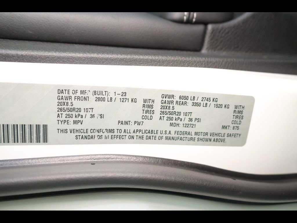 Used 2023 Jeep Grand Cherokee Overland AWD/4WD image 34