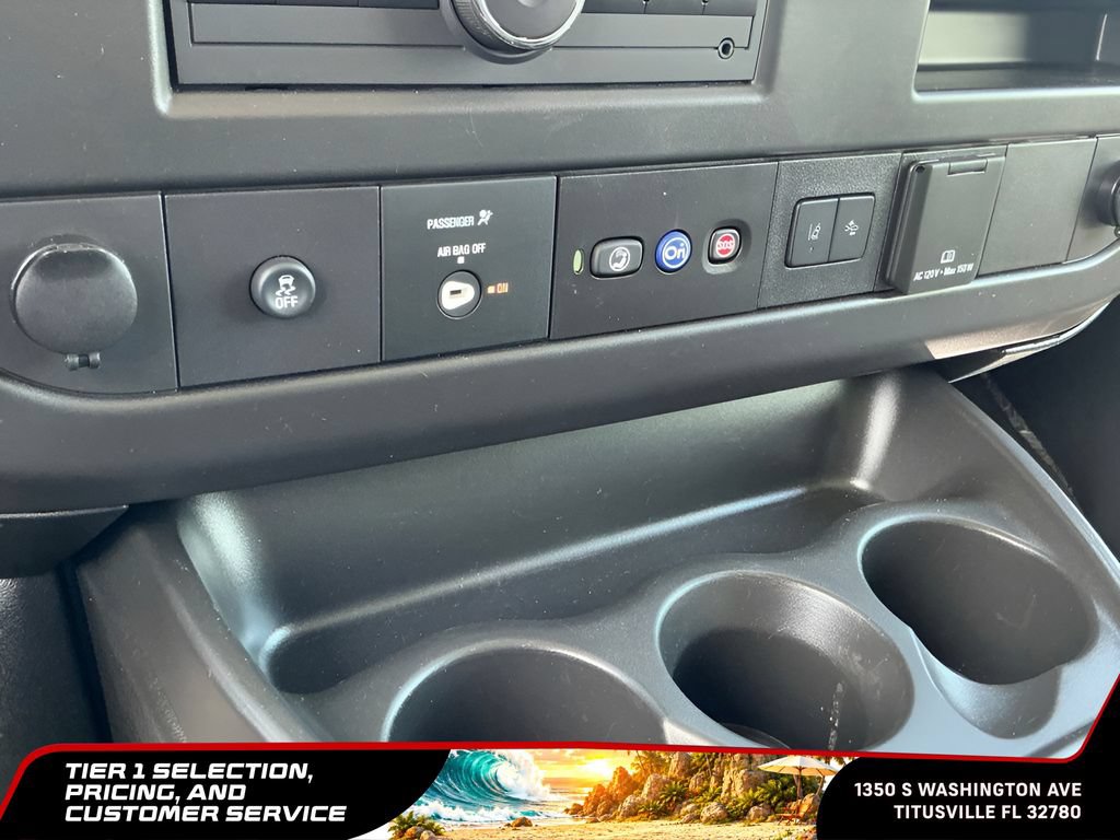 Used 2025 Chevrolet Express 3500 LT w/ LT Preferred Equipment Group RWD image 29