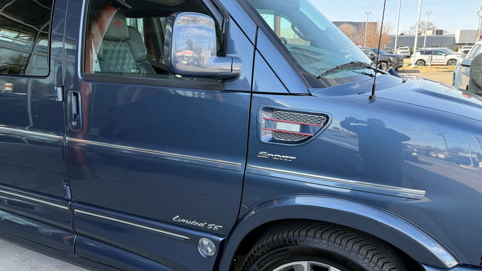 Used 2023 Chevrolet Express 2500 image 56