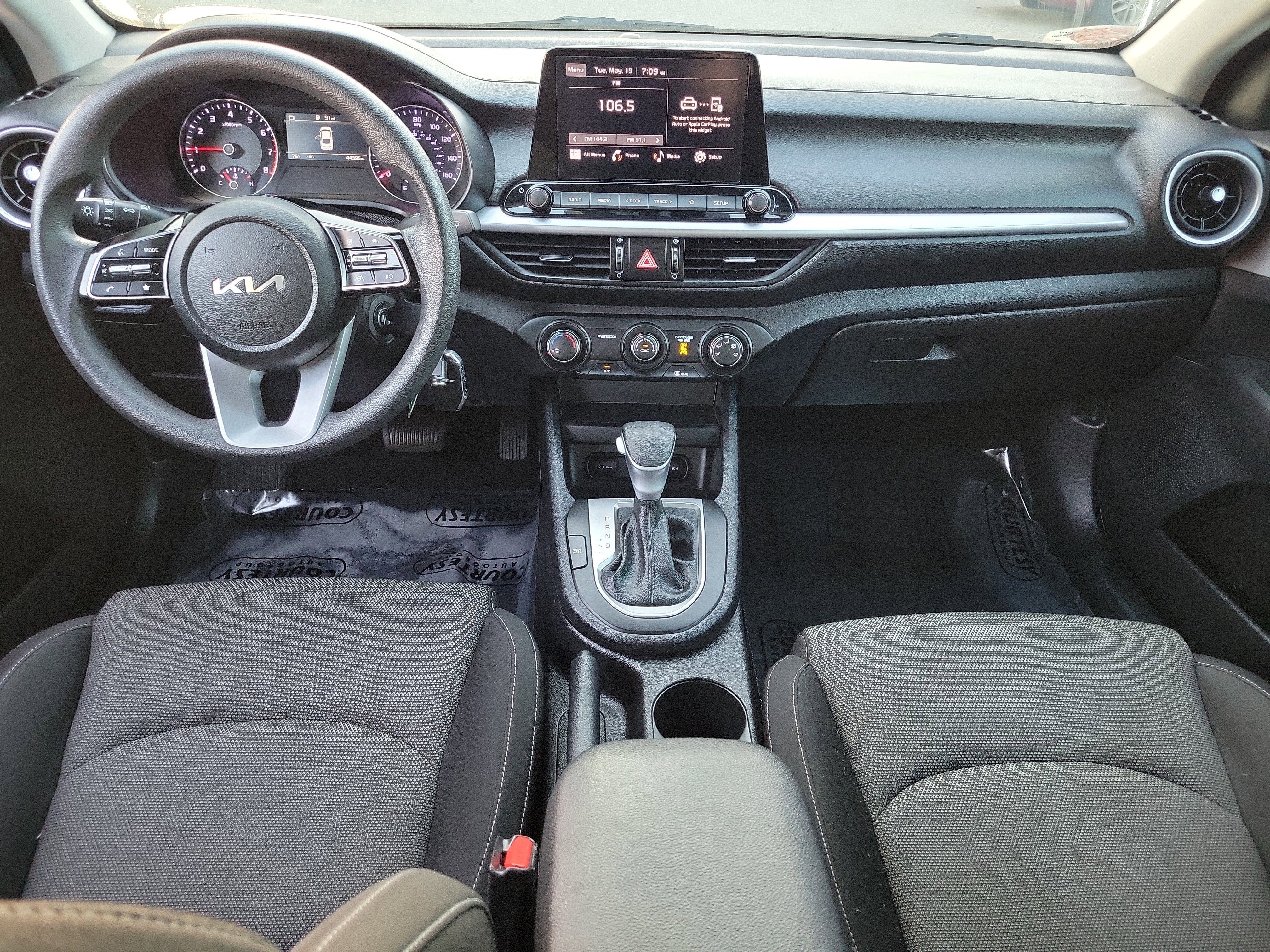 Used 2023 Kia Forte LXS w/ LXS Technology Package FWD image 11