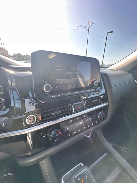 Certified 2022 Nissan Pathfinder SV w/ SV Premium Package image 14