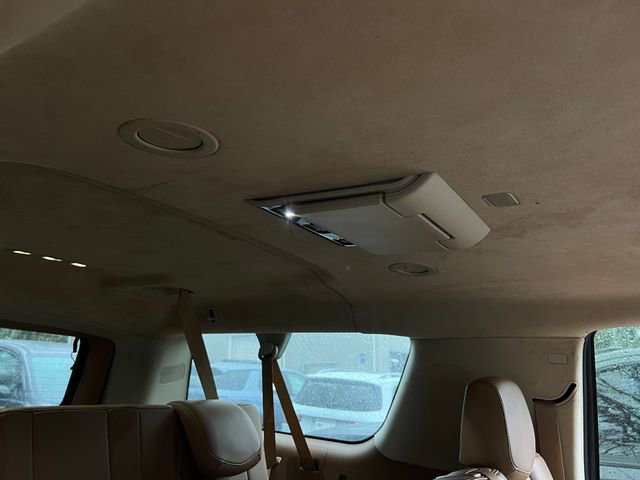 Used 2016 Cadillac Escalade ESV Platinum image 32