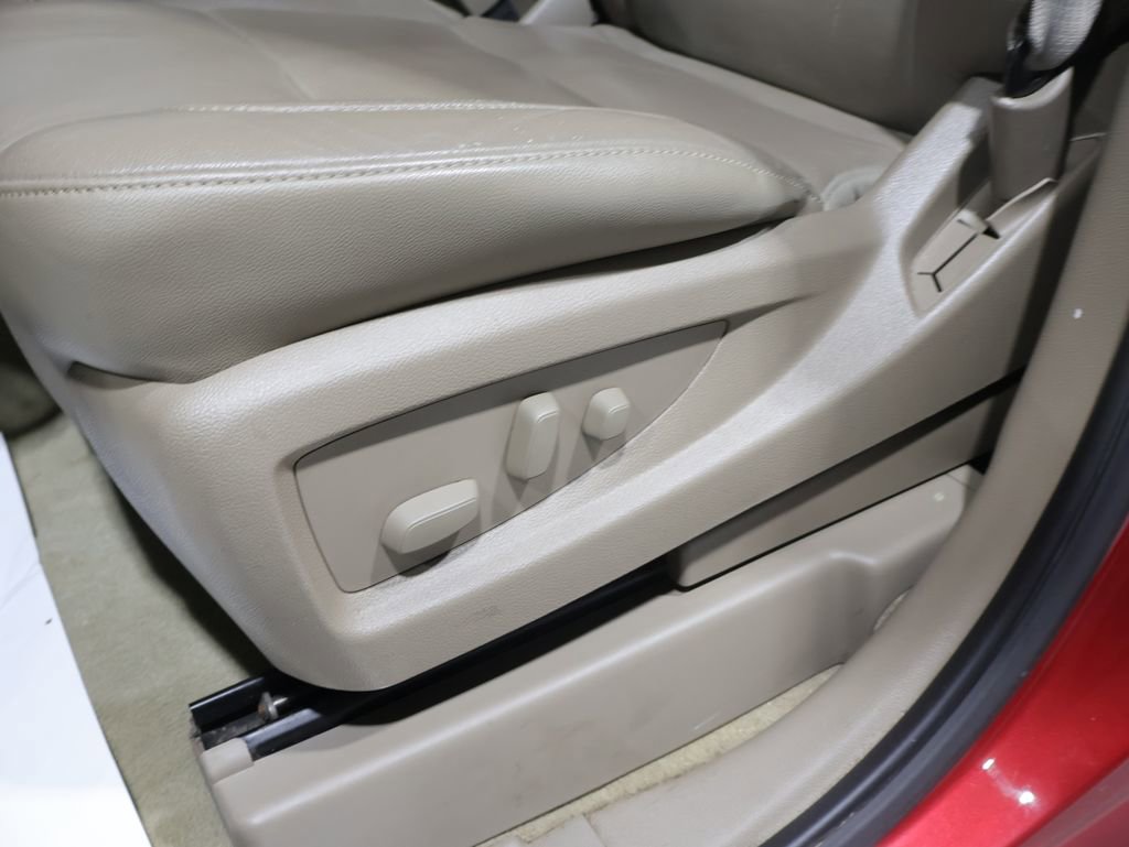 Used 2015 Chevrolet Suburban LTZ AWD/4WD image 13