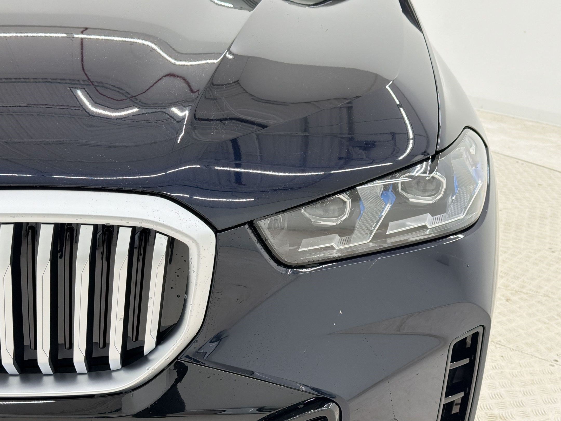 New 2026 BMW X5 xDrive40i w/ M Sport Package AWD/4WD image 11