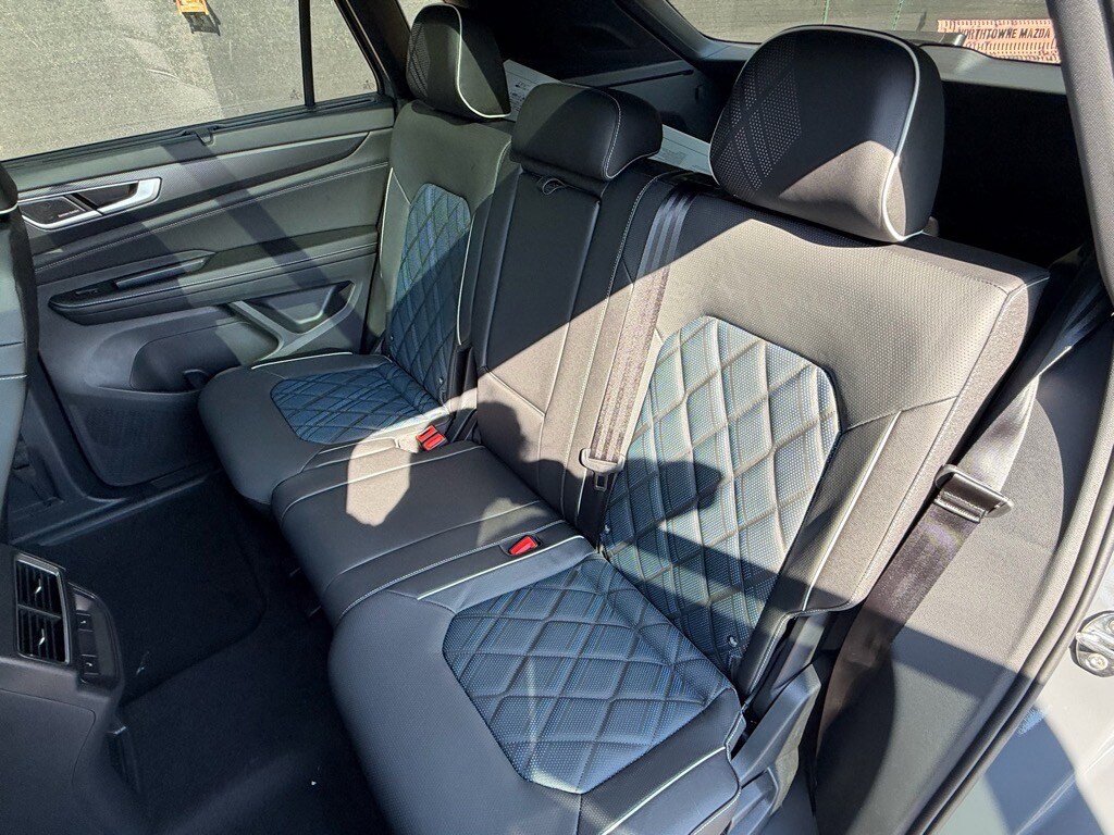 New 2026 Volkswagen Atlas Cross Sport SEL Premium R-Line image 22