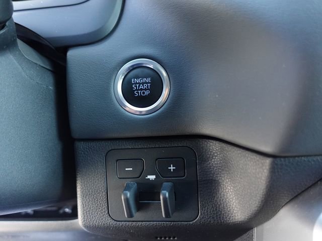 Used 2024 Toyota Tundra Platinum AWD/4WD image 20