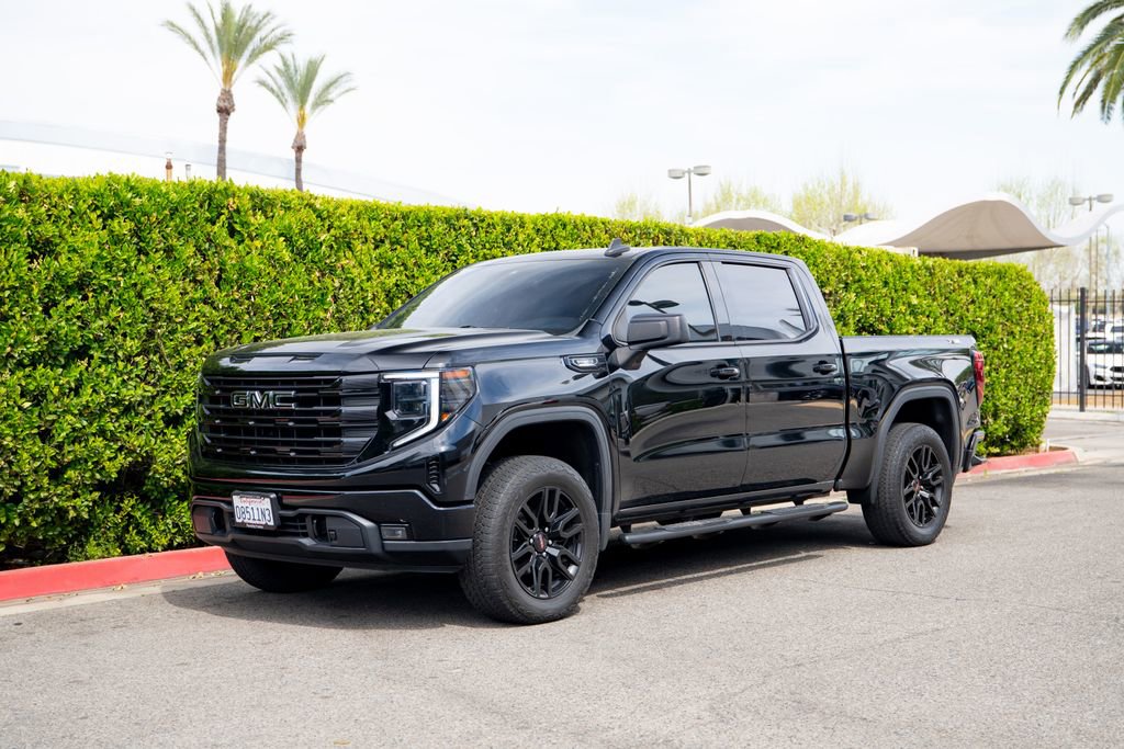 Used 2022 GMC Sierra 1500 Elevation image 3