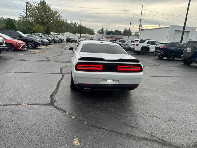 Used 2017 Dodge Challenger SXT RWD image 6