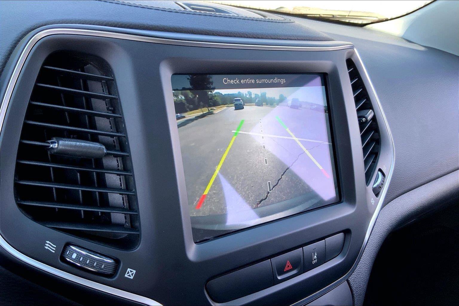 Used 2022 Jeep Cherokee Latitude Lux w/ Sun & Sound Group FWD image 20