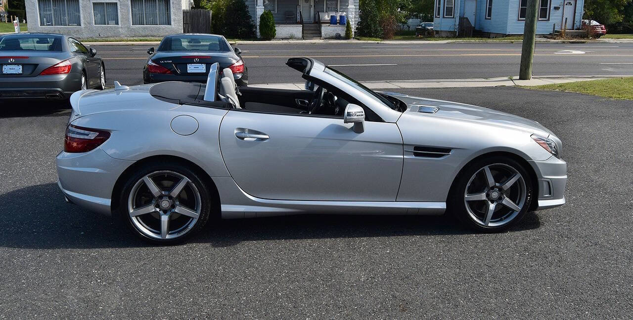 Used 2015 Mercedes-Benz SLK 250 w/ Premium Package image 51
