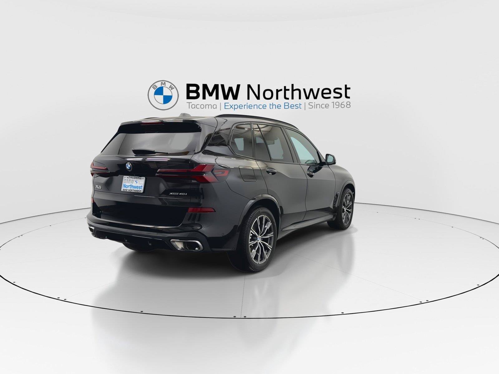 Used 2024 BMW X5 xDrive40i w/ Executive Package AWD/4WD image 3