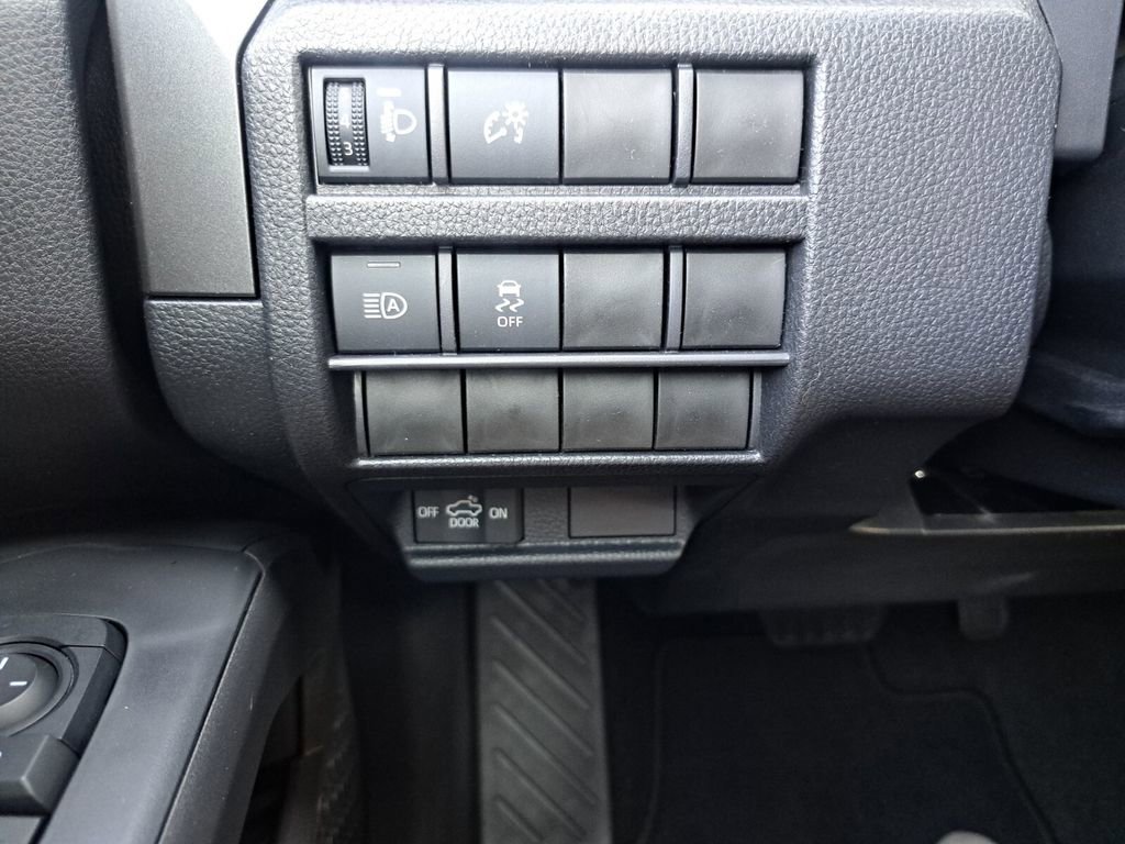 New 2025 Toyota Tacoma SR5 image 15