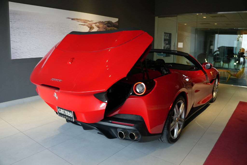 Used 2019 Ferrari Portofino RWD image 60