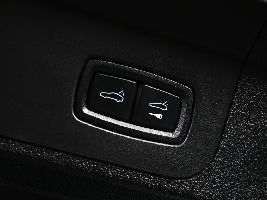 Certified 2022 Porsche Panamera 4 image 33