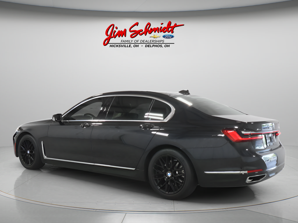 Used 2020 BMW 740i xDrive w/ Premium Package AWD/4WD image 4