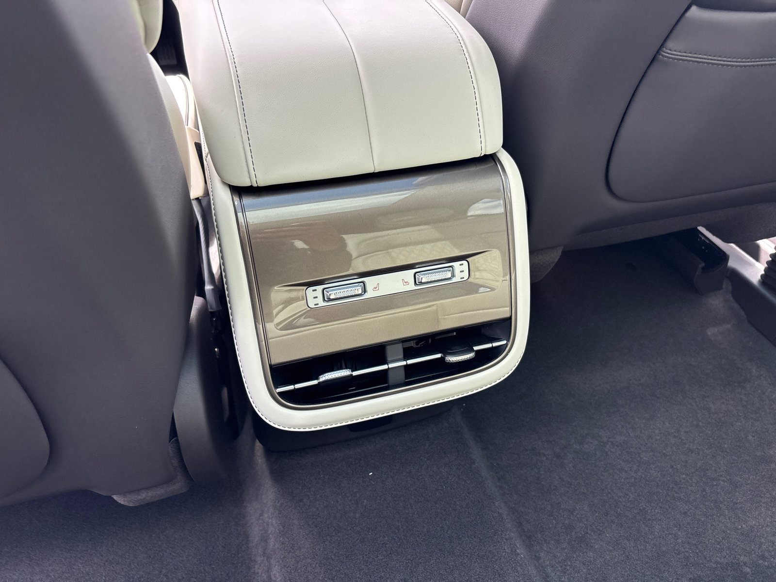New 2026 Lincoln Nautilus Black Label AWD/4WD image 33
