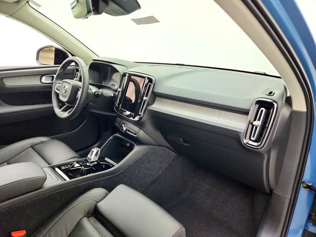 Used 2023 Volvo XC40 B5 Plus w/ Driver Assist Package image 13