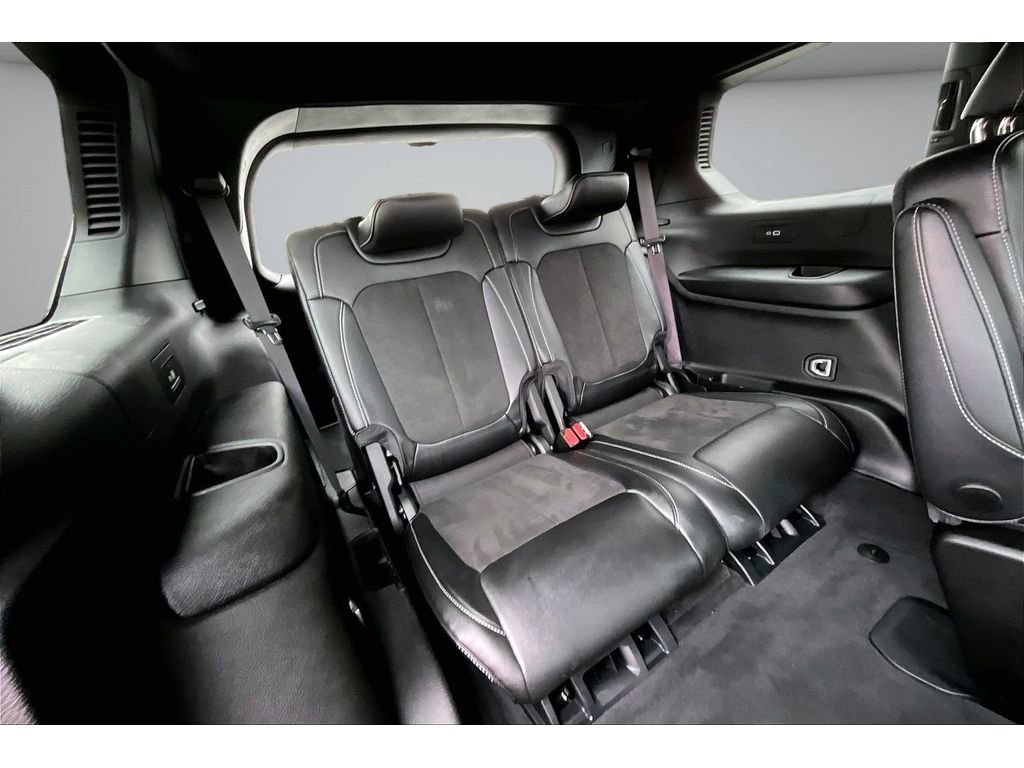 Certified 2025 Jeep Grand Cherokee L Altitude AWD/4WD image 33