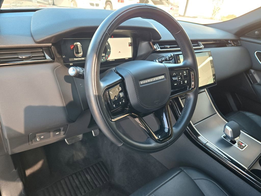 Used 2025 Land Rover Range Rover Velar Dynamic SE image 11