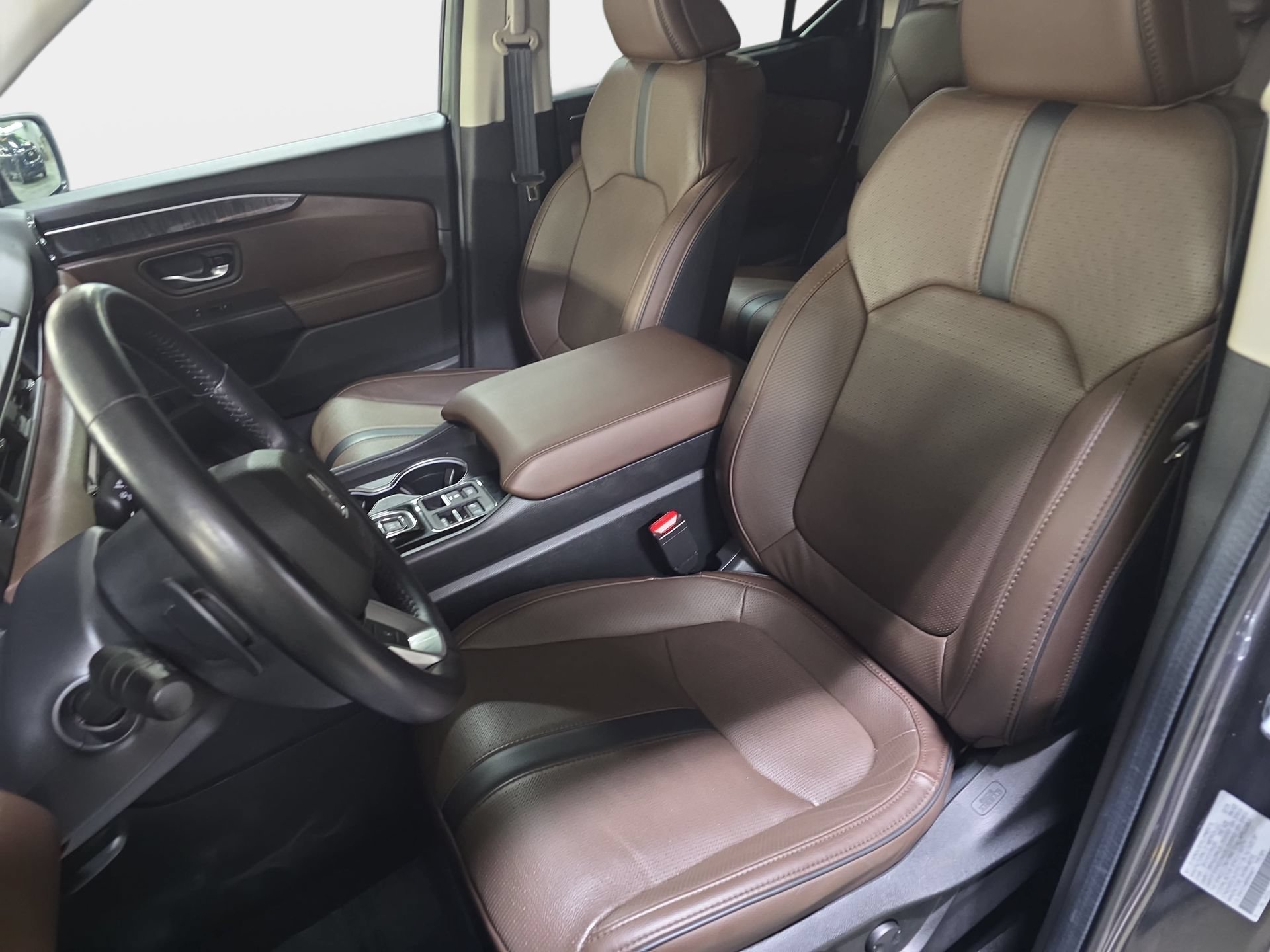 Used 2024 Honda Pilot Elite image 15