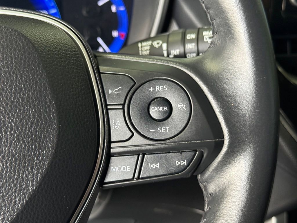 Certified 2022 Toyota Corolla Cross XLE w/ Convenience Package image 28