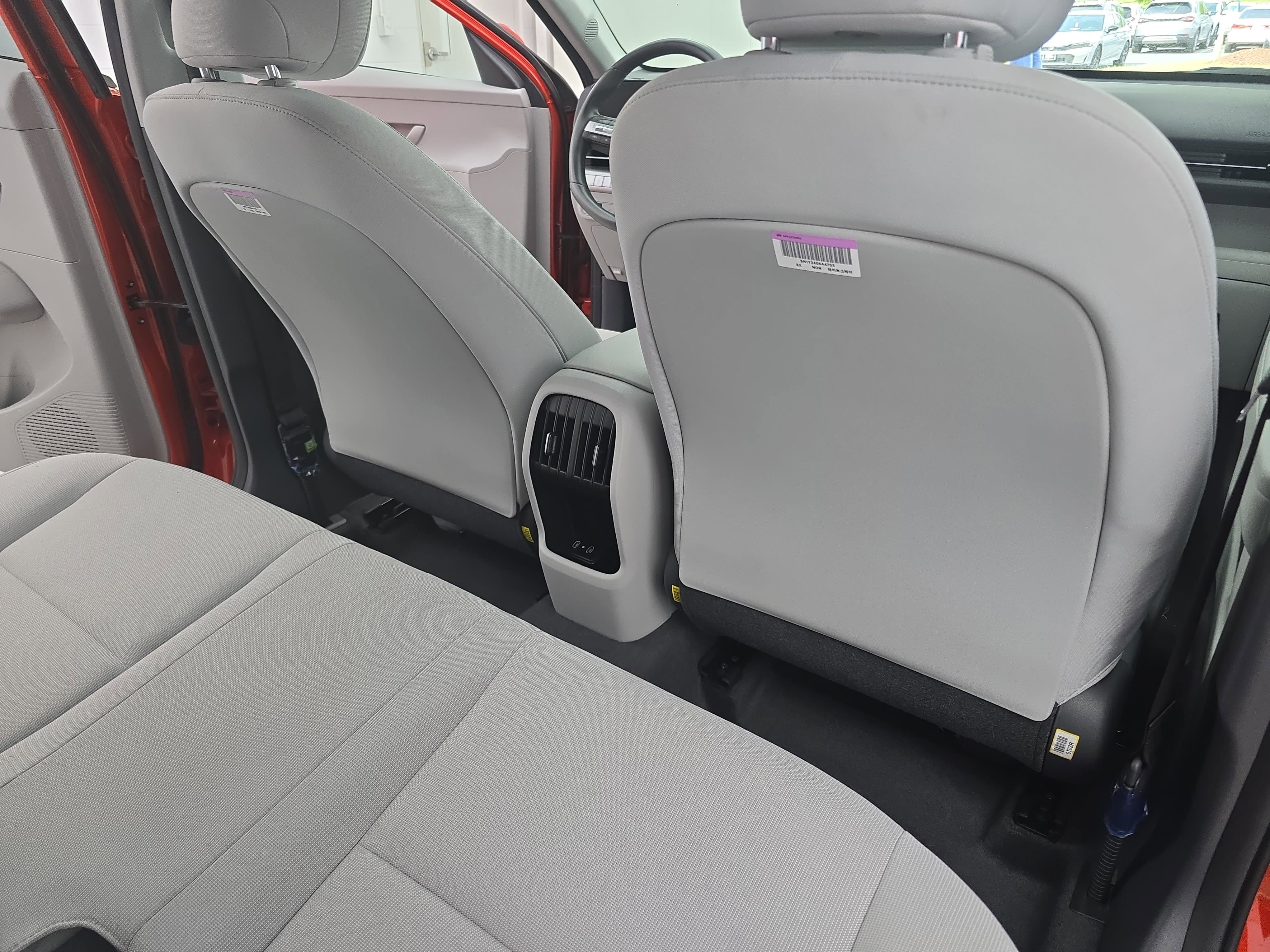 Used 2024 Hyundai Kona SEL image 11