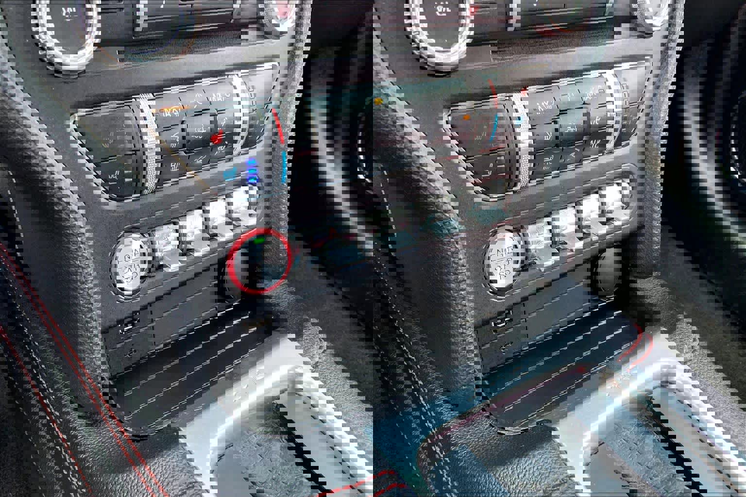 Used 2019 Ford Mustang GT Premium w/ Equipment Group 401A RWD image 33