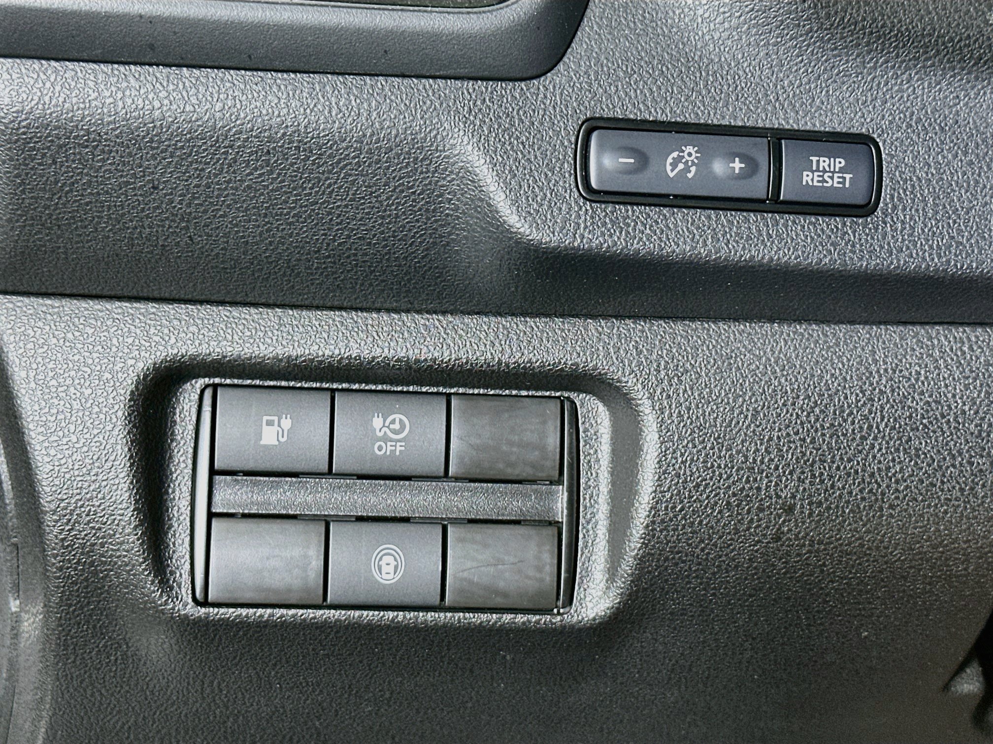 Used 2025 Nissan Leaf S FWD image 17