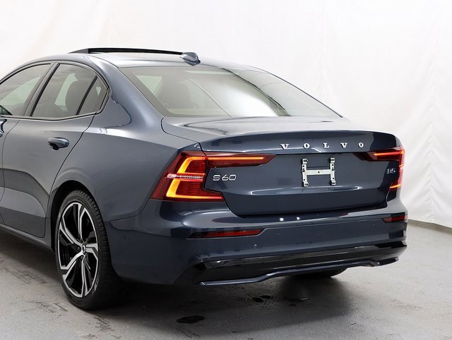 Used 2023 Volvo S60 B5 Plus w/ Climate Package image 7