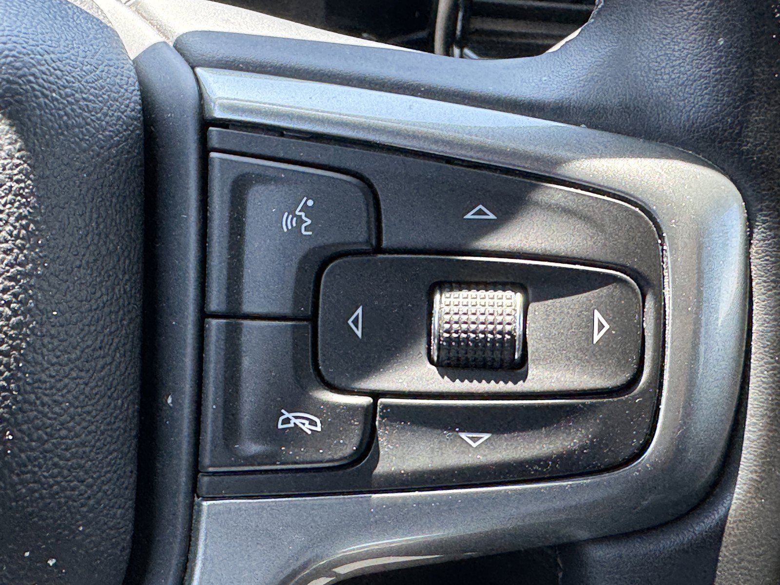 Used 2024 Chevrolet Silverado 2500 LT AWD/4WD image 21