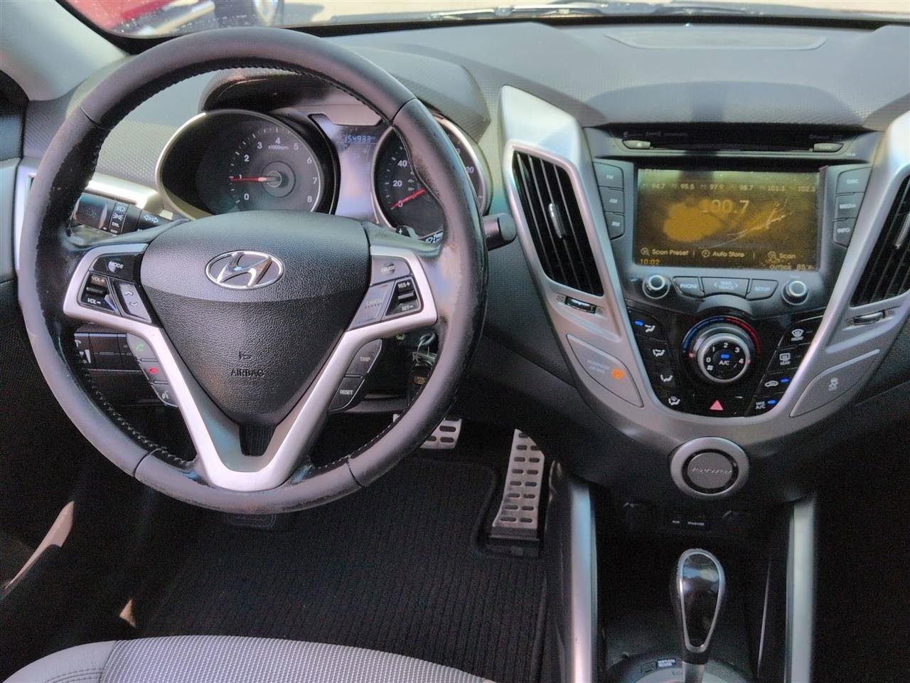 Used 2014 Hyundai Veloster w/ Style Package 02 FWD image 30