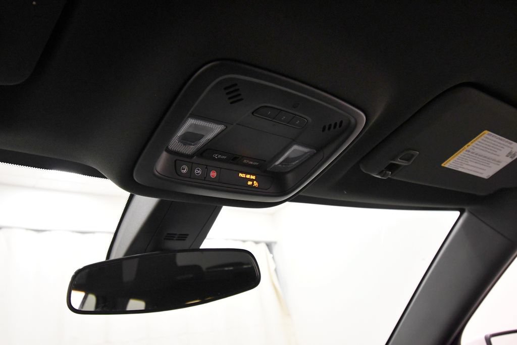 Used 2023 Chevrolet Traverse LT AWD/4WD image 27