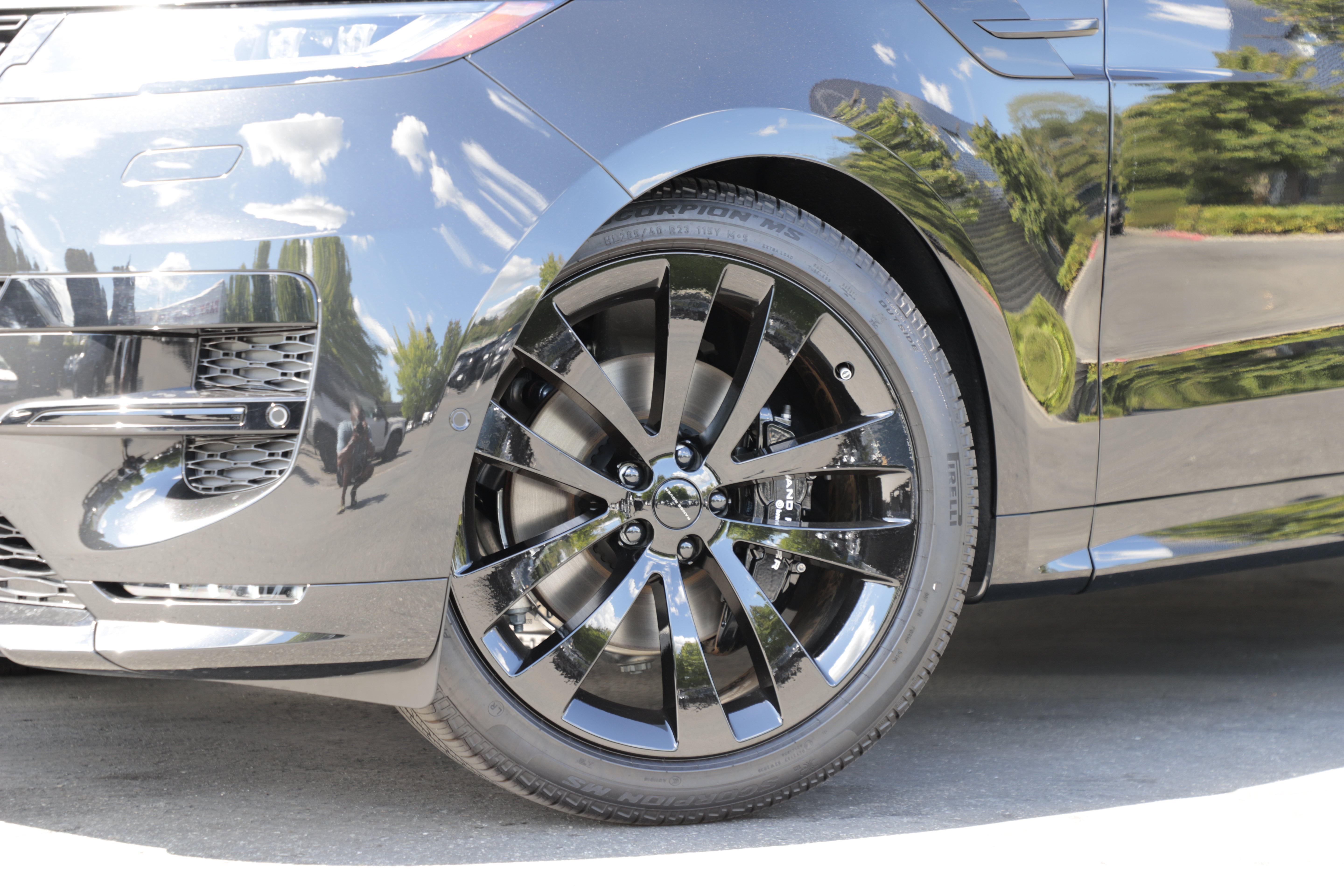 New 2026 Land Rover Range Rover Sport Dynamic SE AWD/4WD image 2