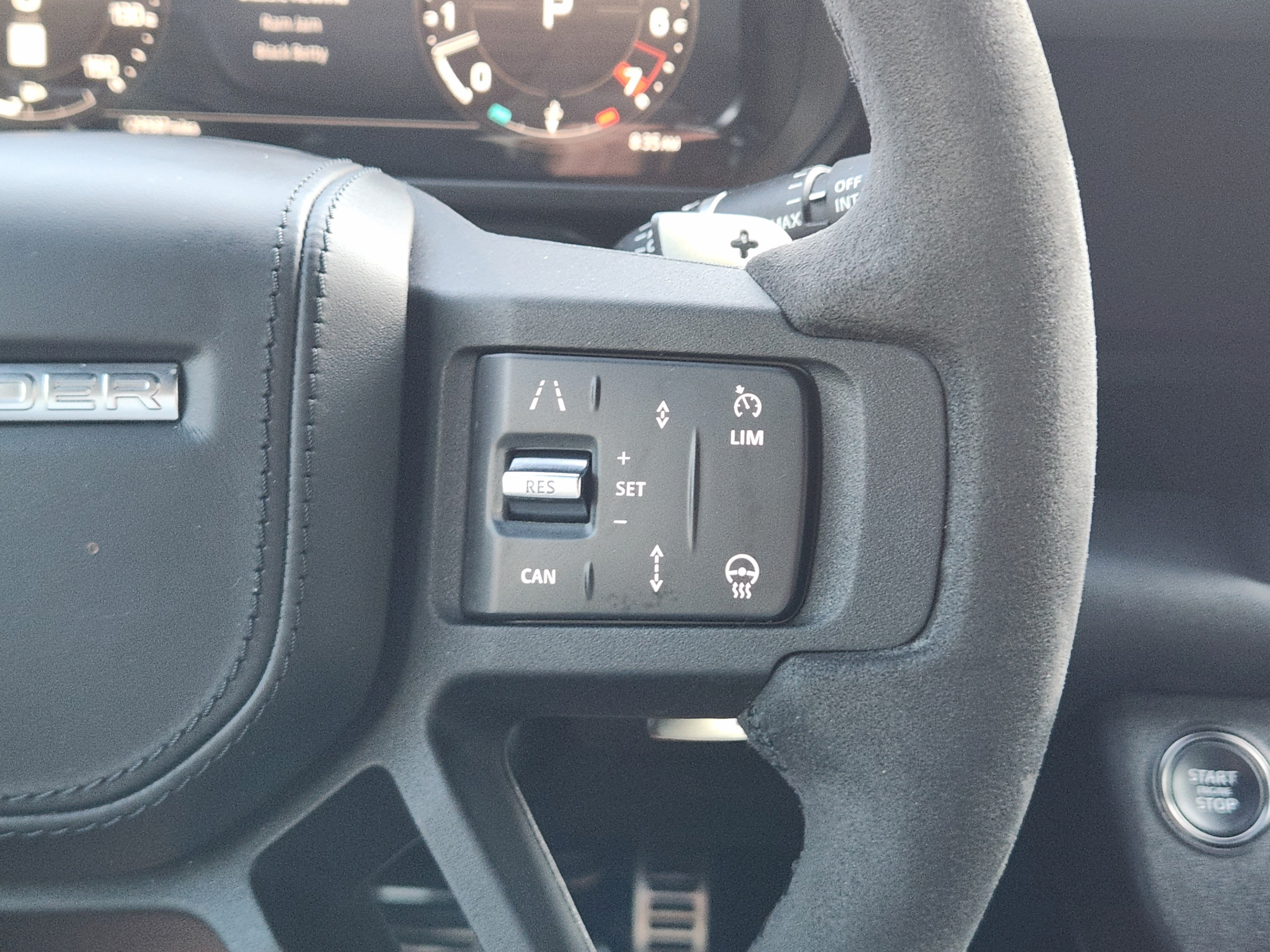 Certified 2023 Land Rover Defender 110 V8 AWD/4WD image 24