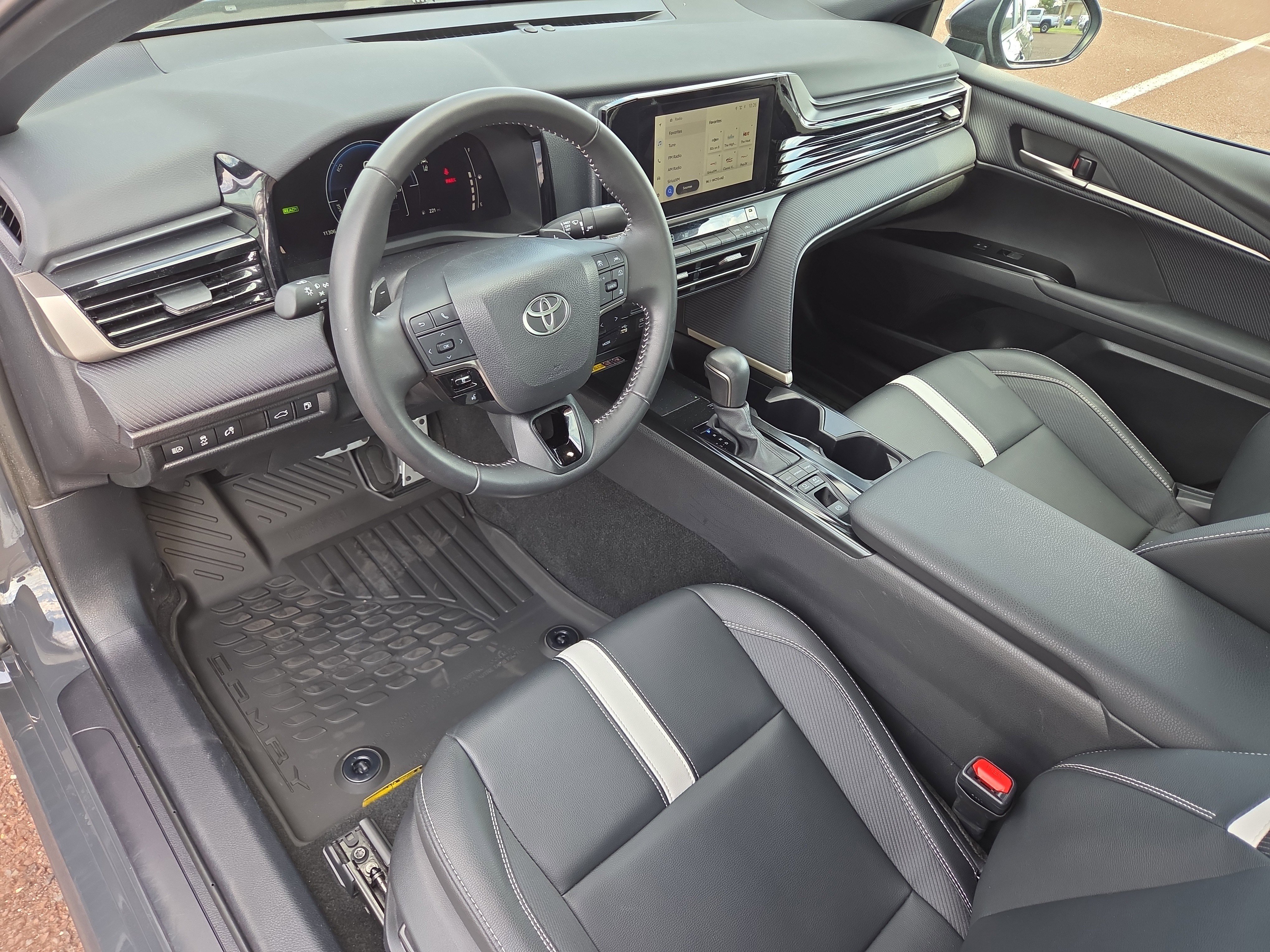Certified 2025 Toyota Camry SE FWD image 15