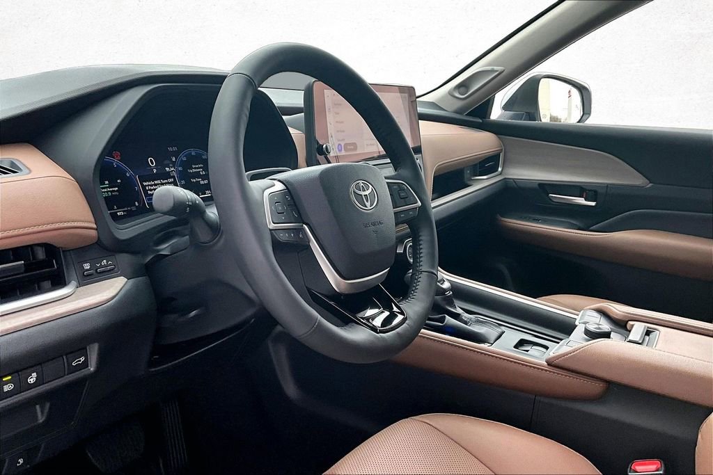 Used 2026 Toyota Grand Highlander Platinum image 15