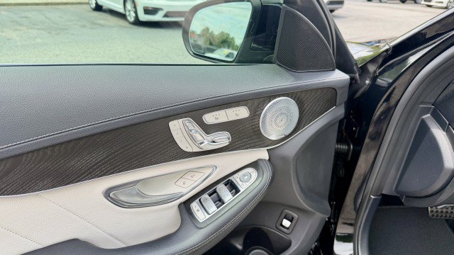 Used 2016 Mercedes-Benz C 300 4MATIC Sedan image 9