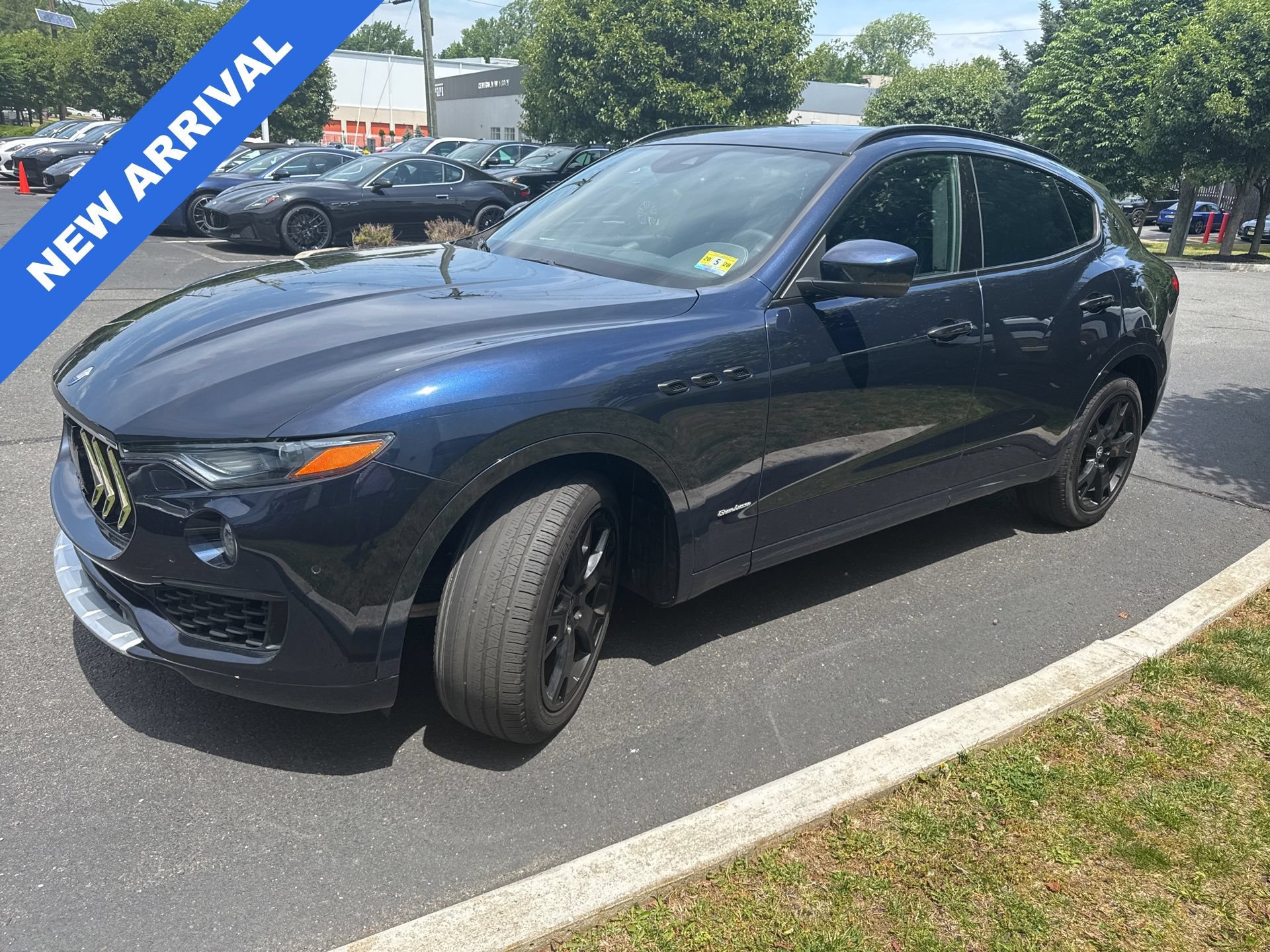 Used 2019 Maserati Levante GranLusso AWD/4WD image 5