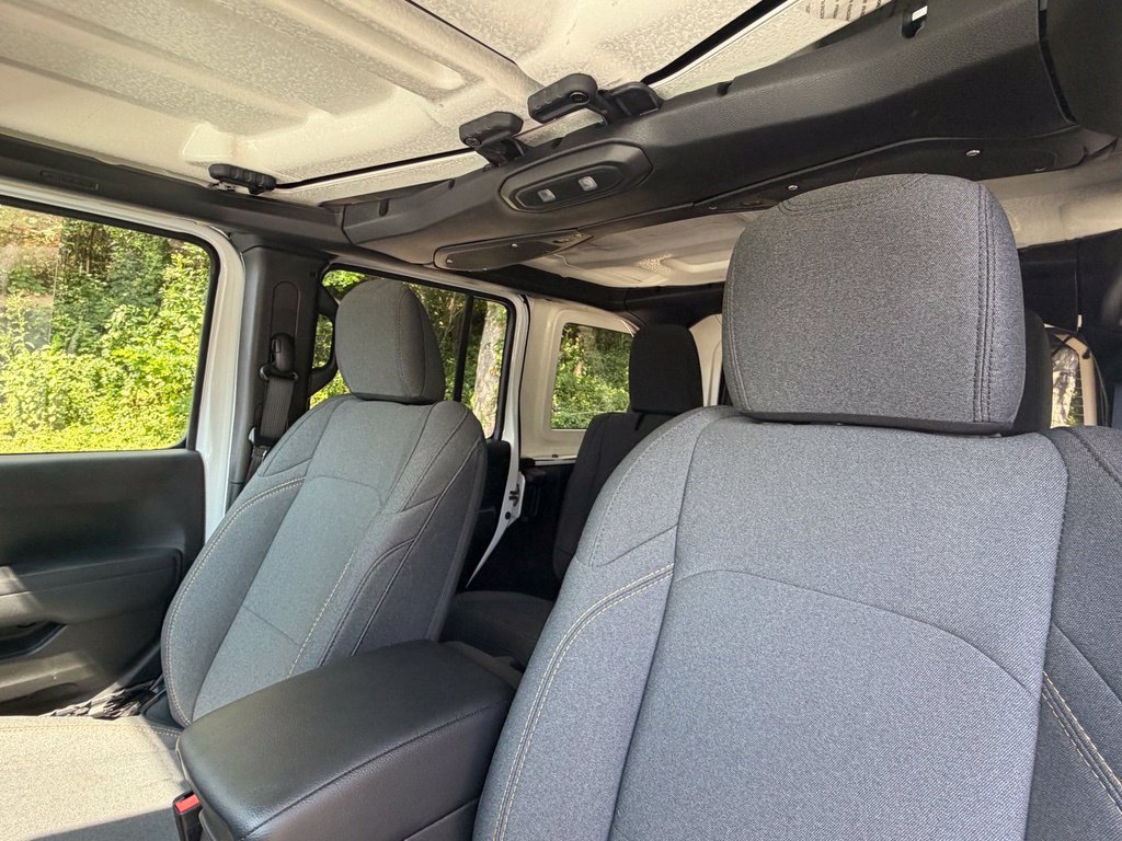 Used 2026 Jeep Wrangler Unlimited Sport AWD/4WD image 9