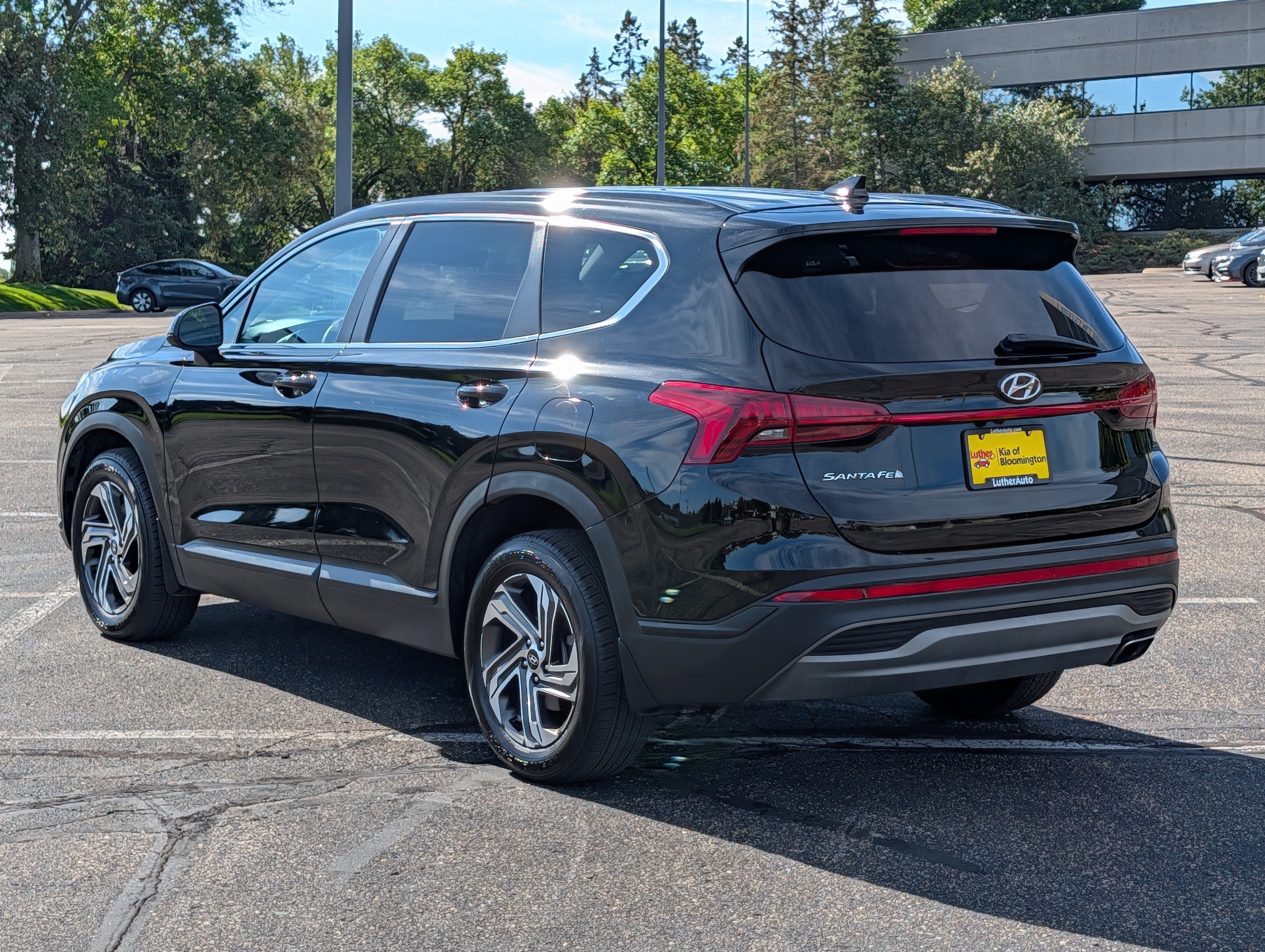 Used 2022 Hyundai Santa Fe SE FWD image 5