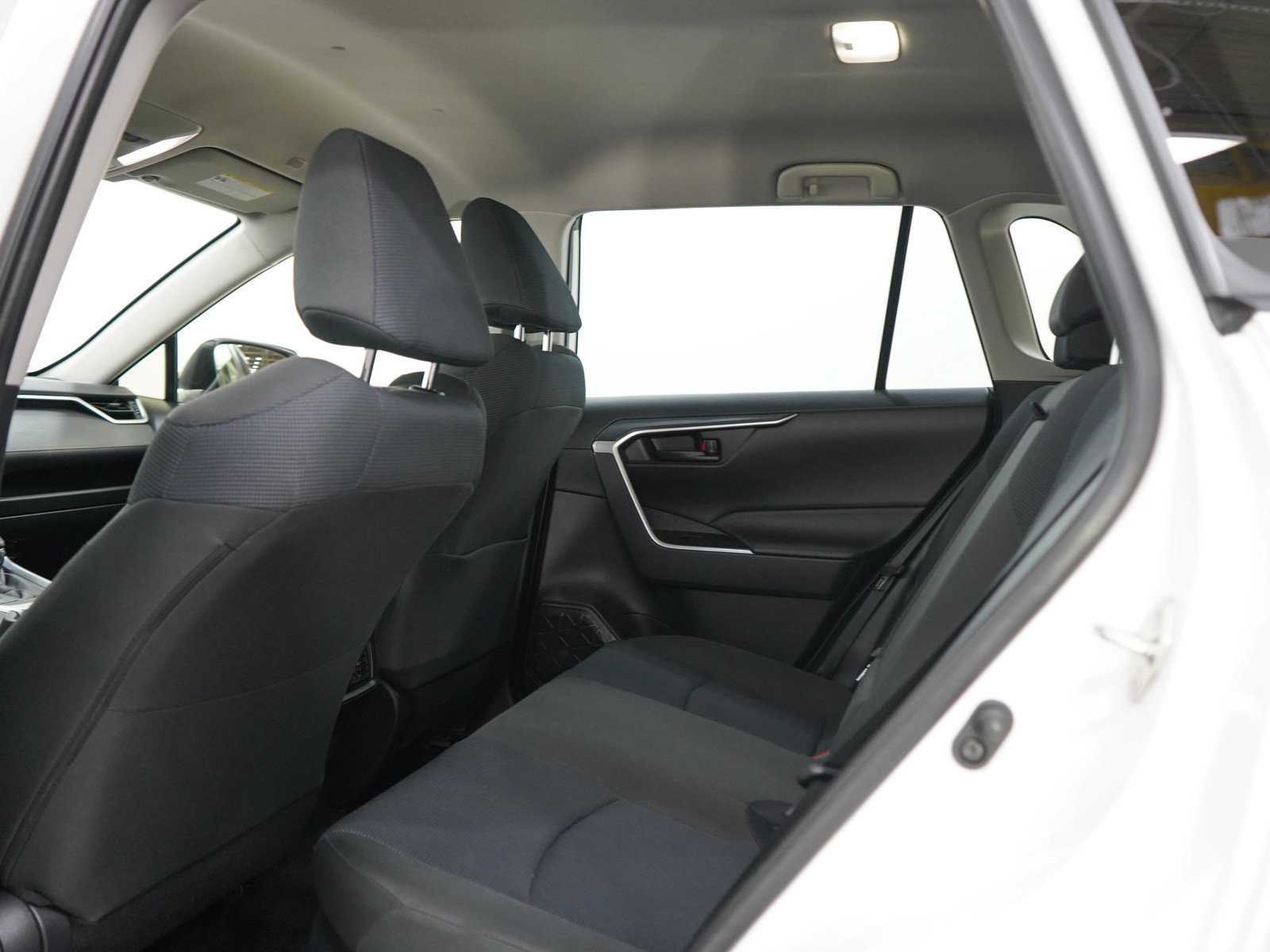 Used 2025 Toyota RAV4 LE AWD/4WD image 17