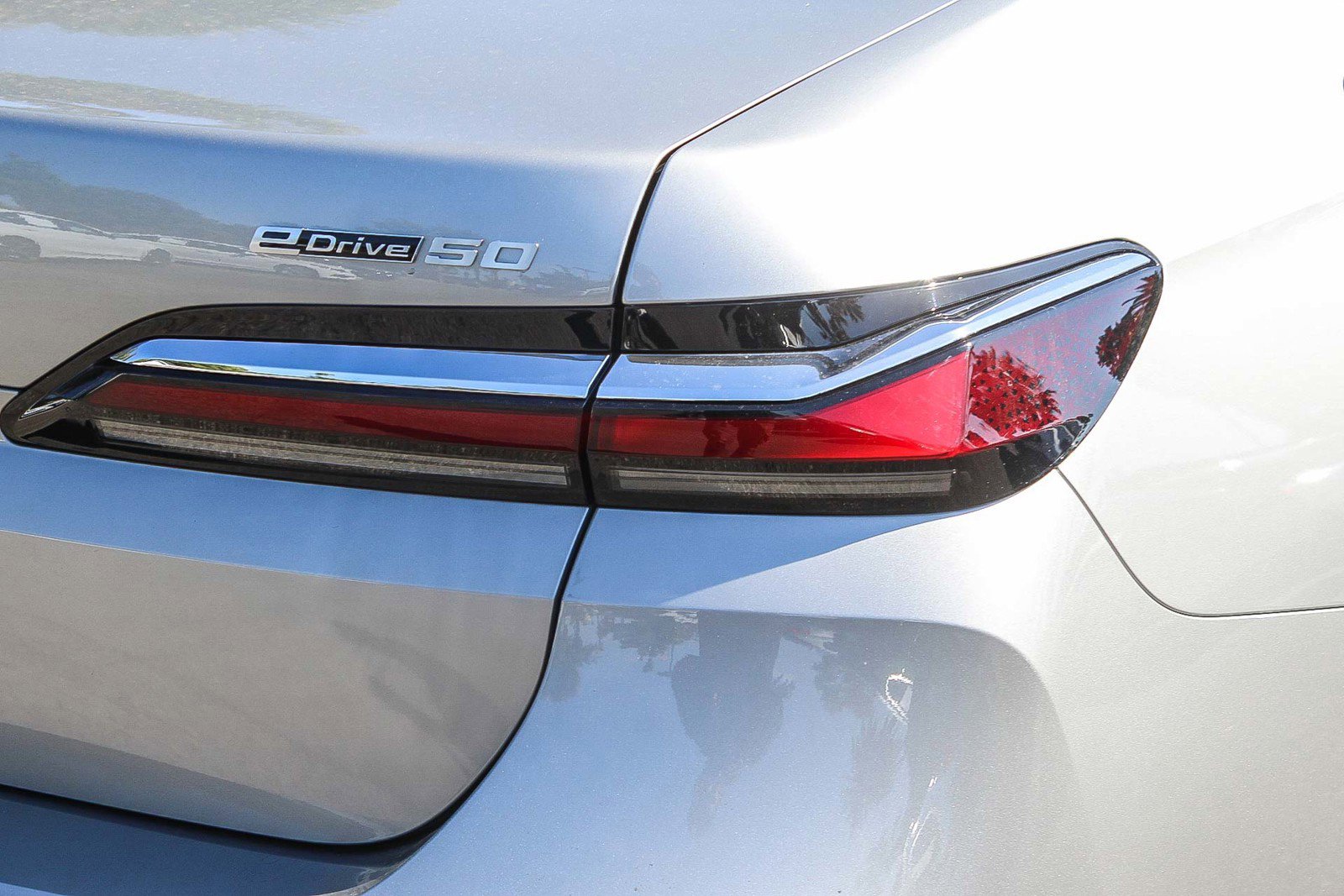 Certified 2025 BMW i7 eDrive50 w/ Premium Package image 7