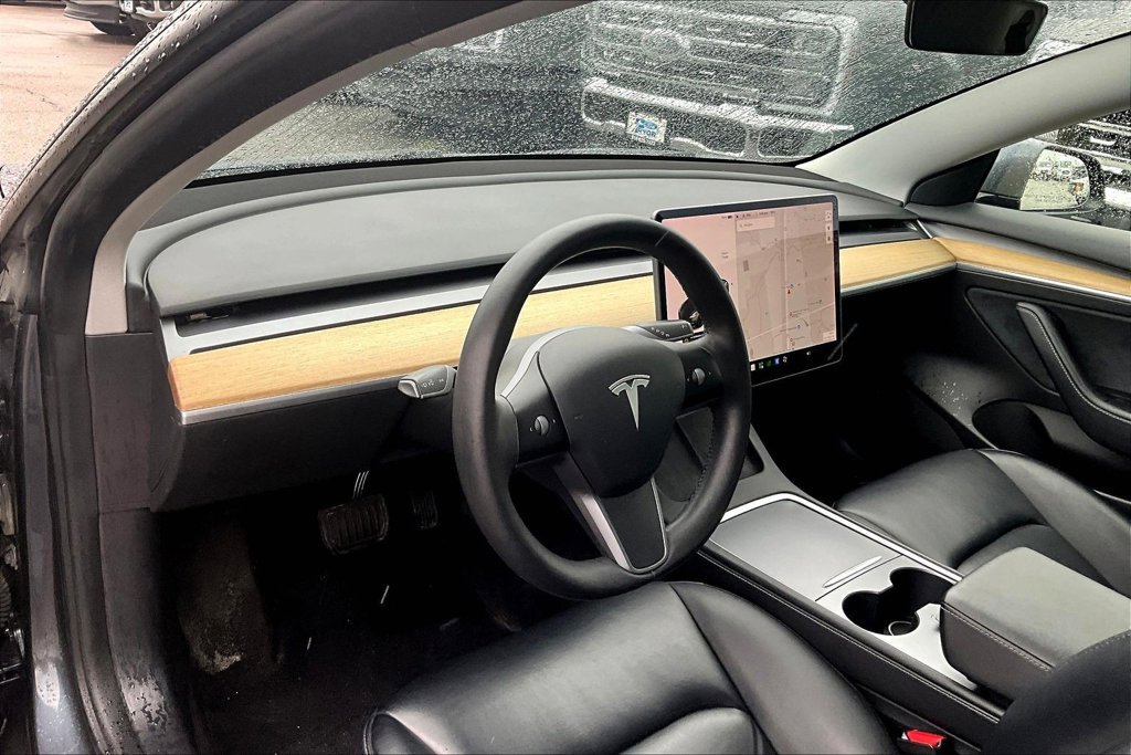 Used 2021 Tesla Model 3 Standard Range Plus RWD image 13